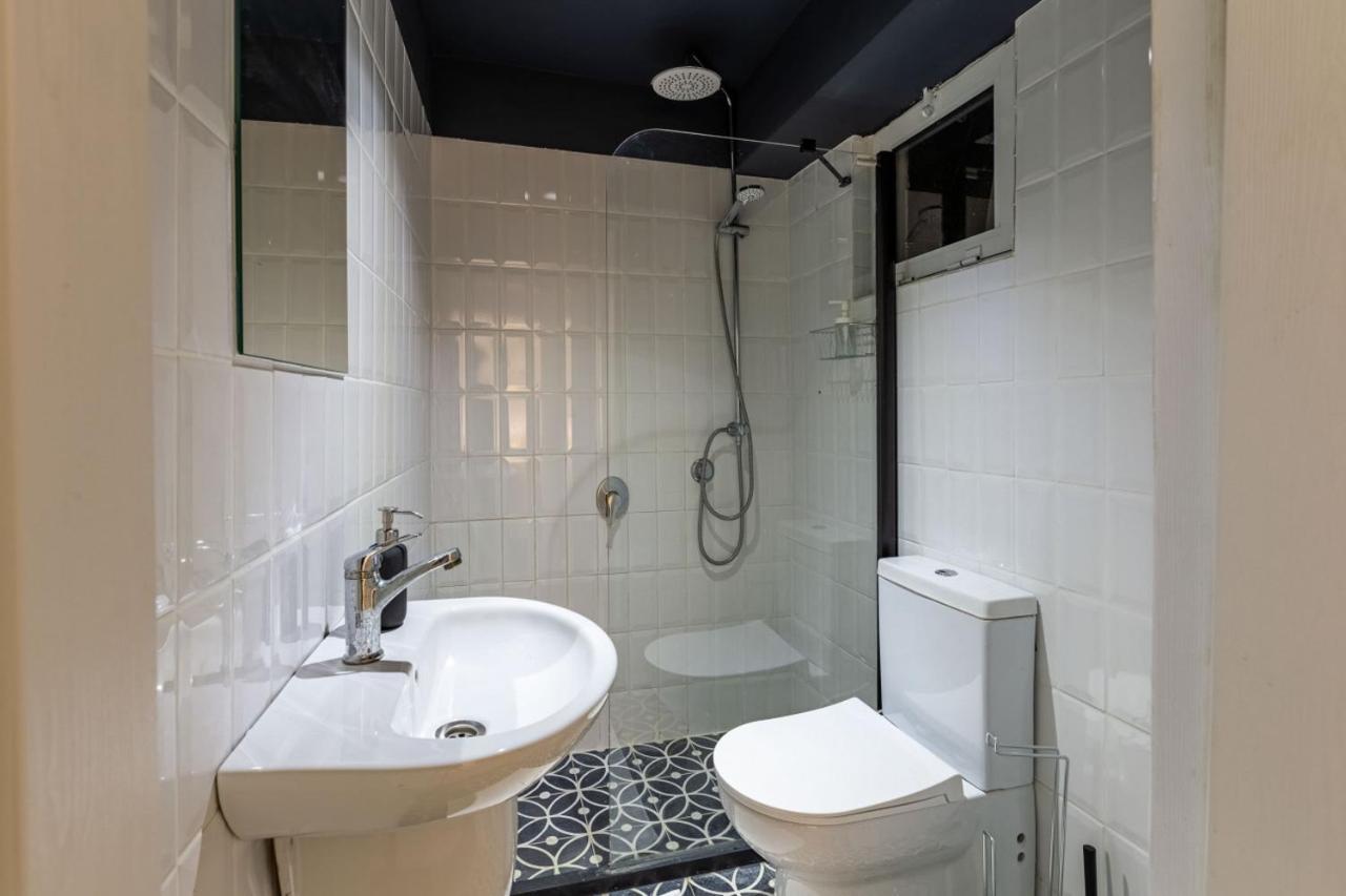 Excellent Flat With Lovely Backyard In Cihangir 이스탄불 외부 사진